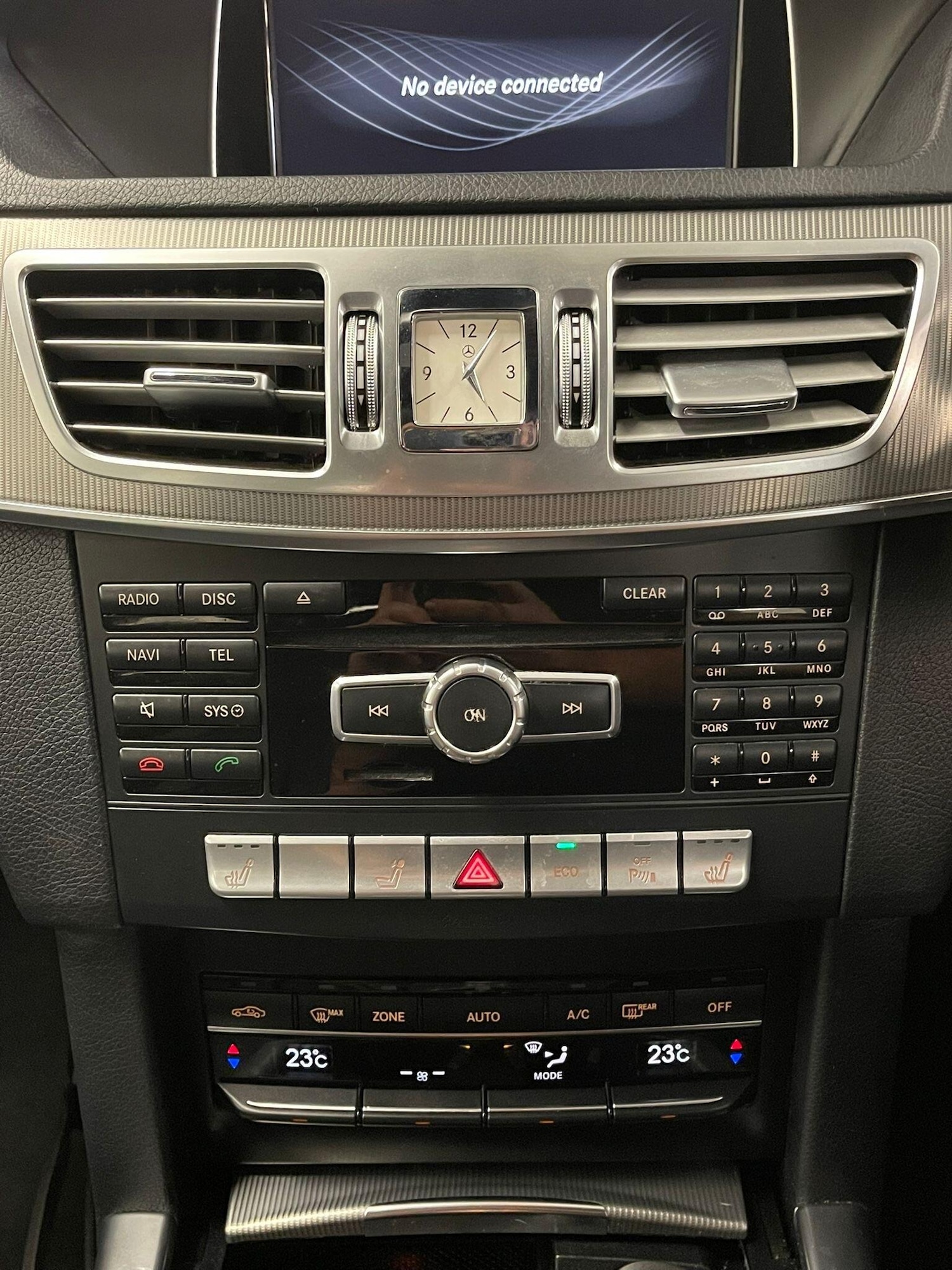 Used Mercedes-Benz E-Class 2014 for sale - 76151200: Photo 12