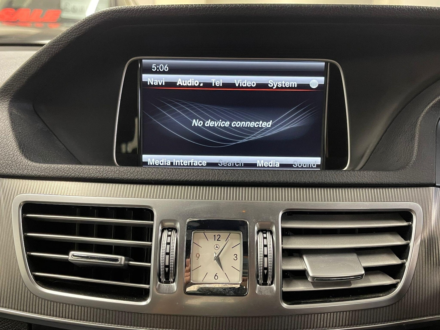 Used Mercedes-Benz E-Class 2014 for sale - 76151200: Photo 17