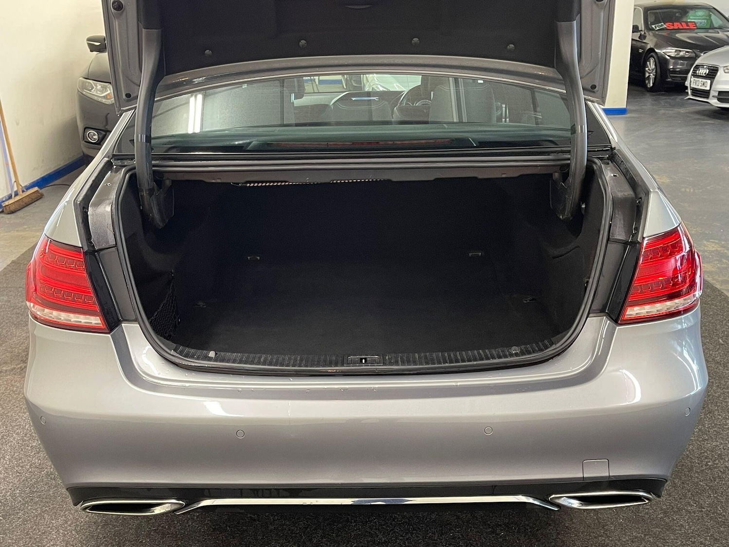 Used Mercedes-Benz E-Class 2014 for sale - 76151200: Photo 18
