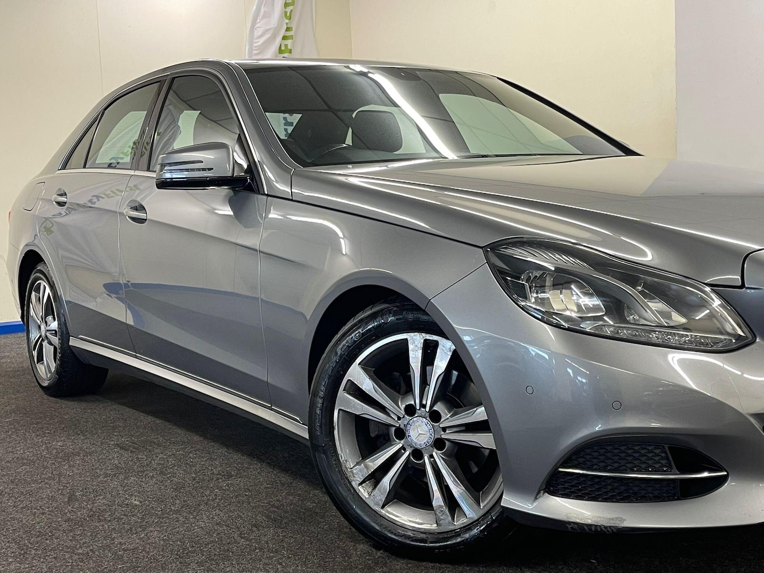 Used Mercedes-Benz E-Class 2014 for sale - 76151200: Photo 6