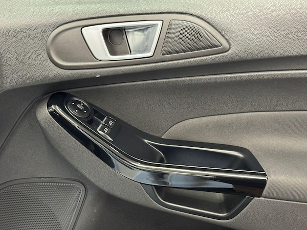 Used Ford Fiesta 2015 for sale - 75340105: Photo 18