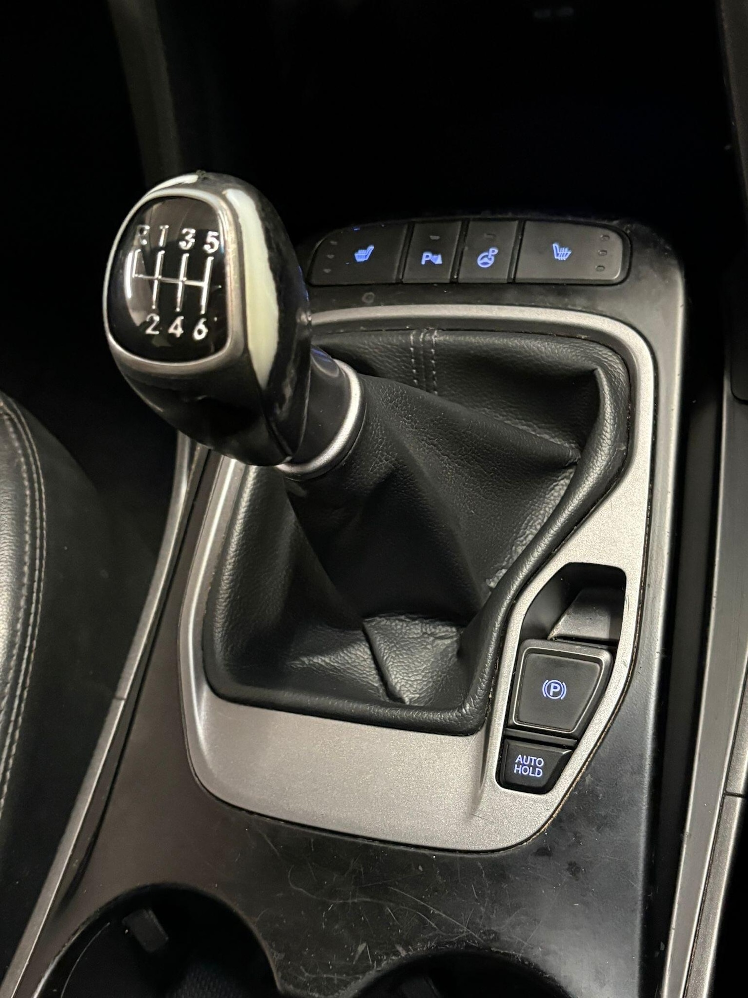 Used Hyundai Santa Fe 2015 for sale - 76623221: Photo 10