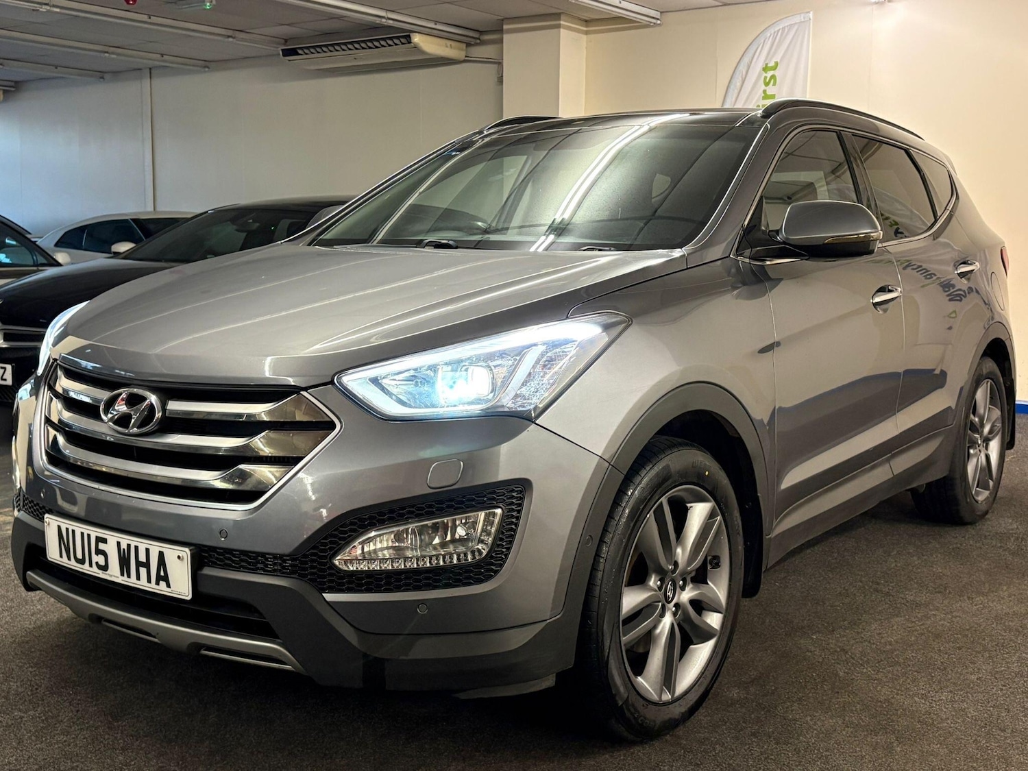Used Hyundai Santa Fe 2015 for sale - 76623221: Photo 2