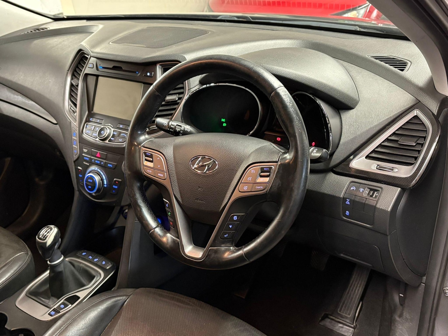 Used Hyundai Santa Fe 2015 for sale - 76623221: Photo 27