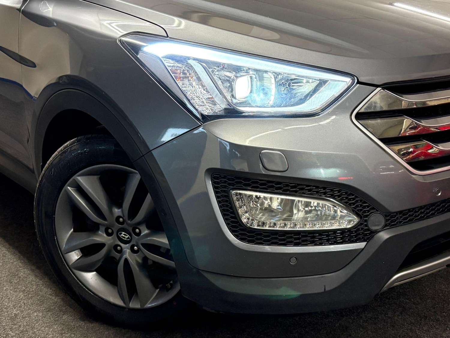 Used Hyundai Santa Fe 2015 for sale - 76623221: Photo 29