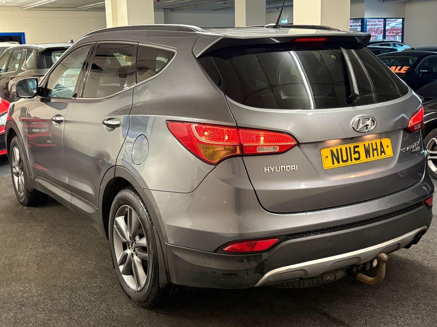 Used Hyundai Santa Fe 2015 for sale - 76623221: Photo 3