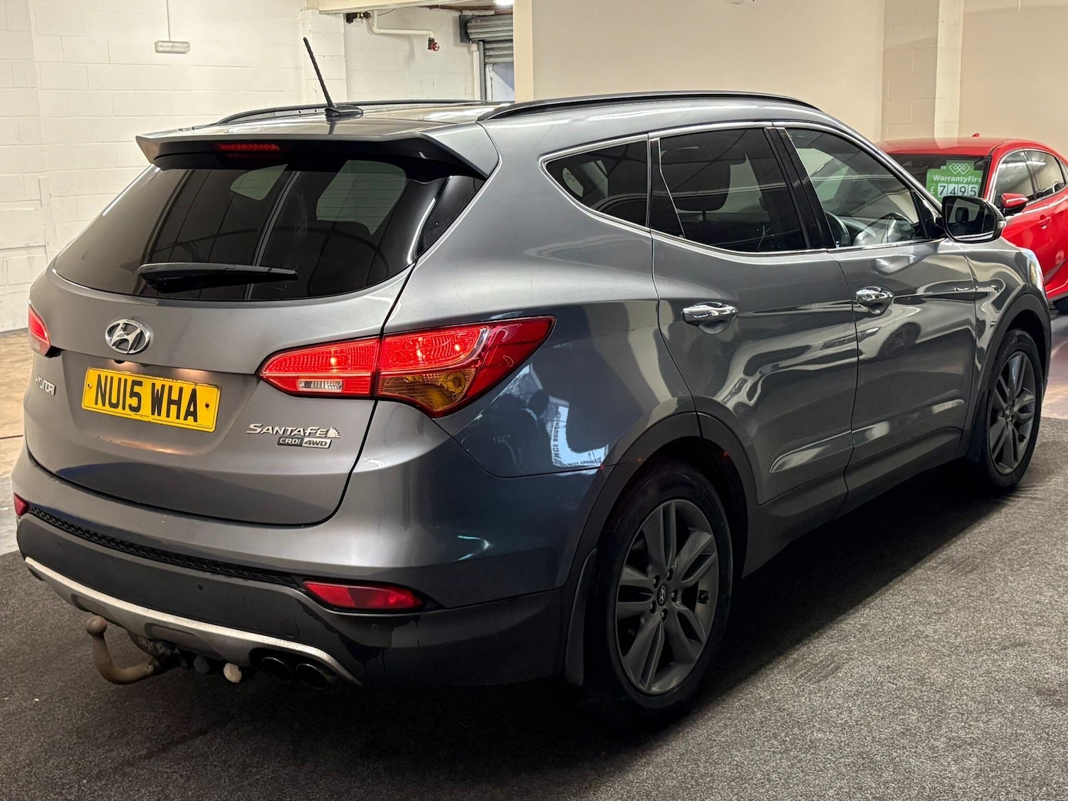 Used Hyundai Santa Fe 2015 for sale - 76623221: Photo 4