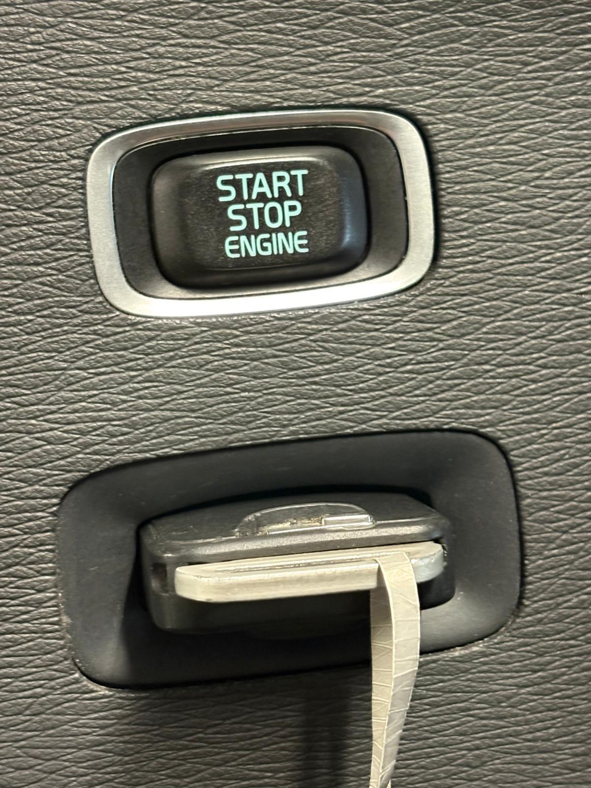 Used Volvo V60 2013 for sale - 76623231: Photo 17