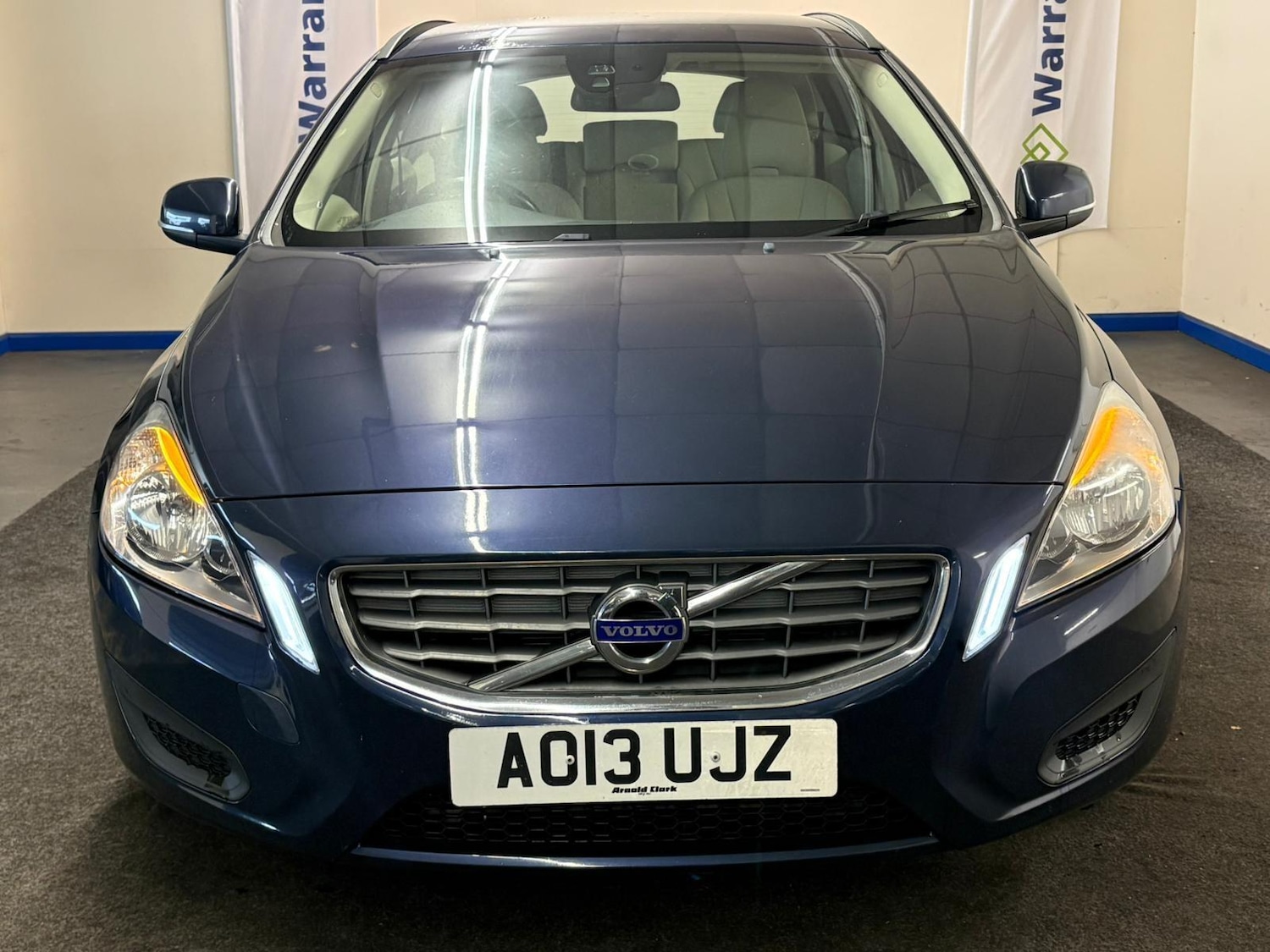 Used Volvo V60 2013 for sale - 76623231: Photo 6