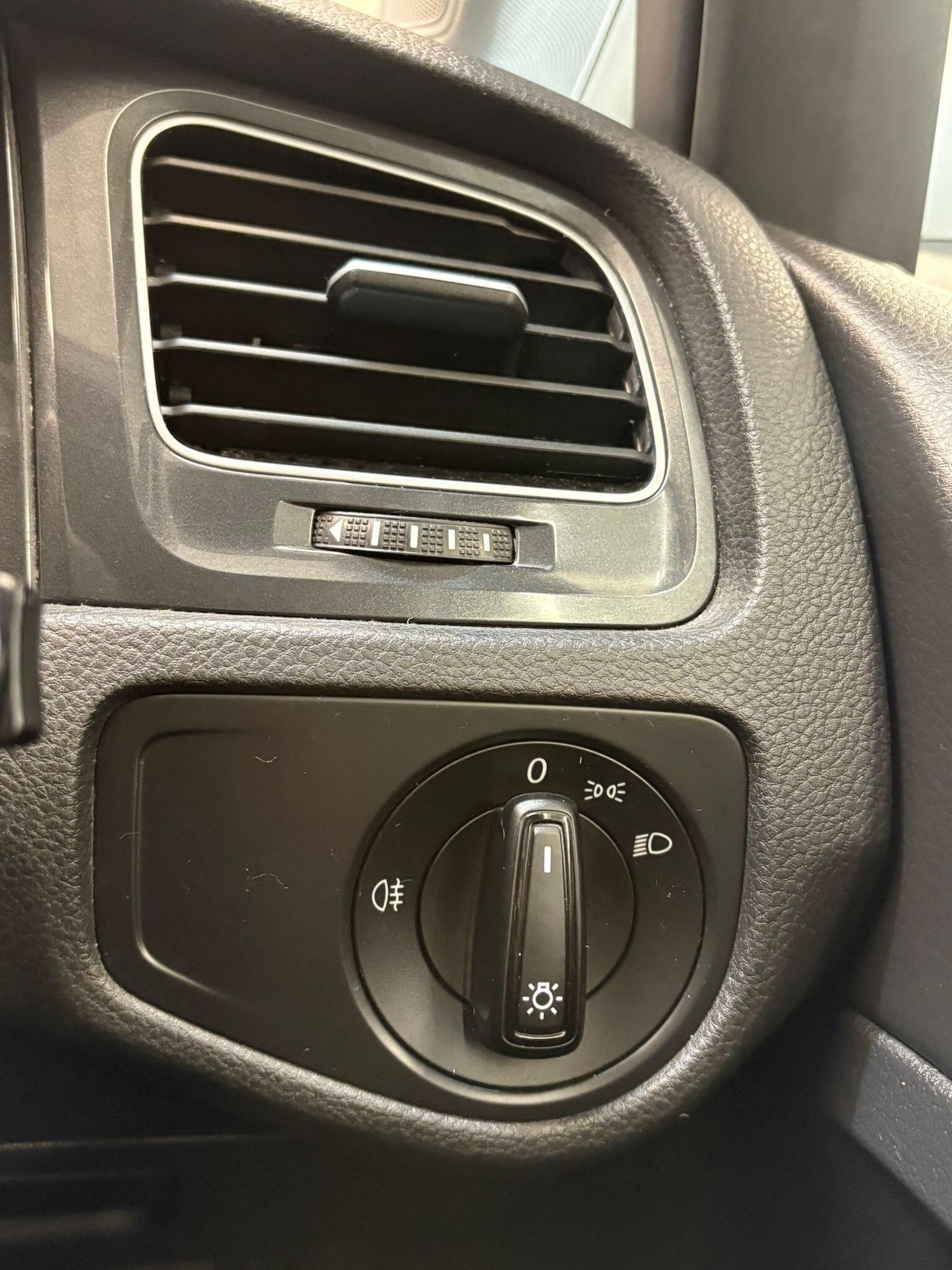 Used Volkswagen Golf 2018 for sale - 77993156: Photo 15