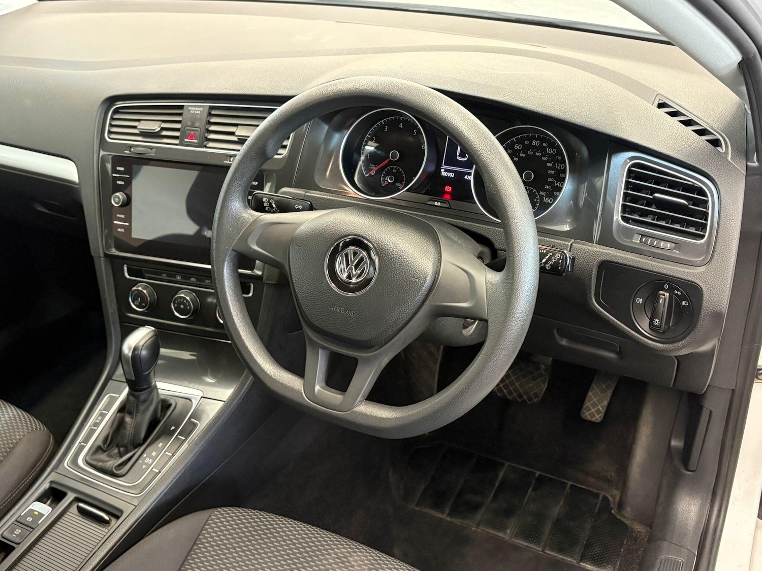 Used Volkswagen Golf 2018 for sale - 77993156: Photo 19