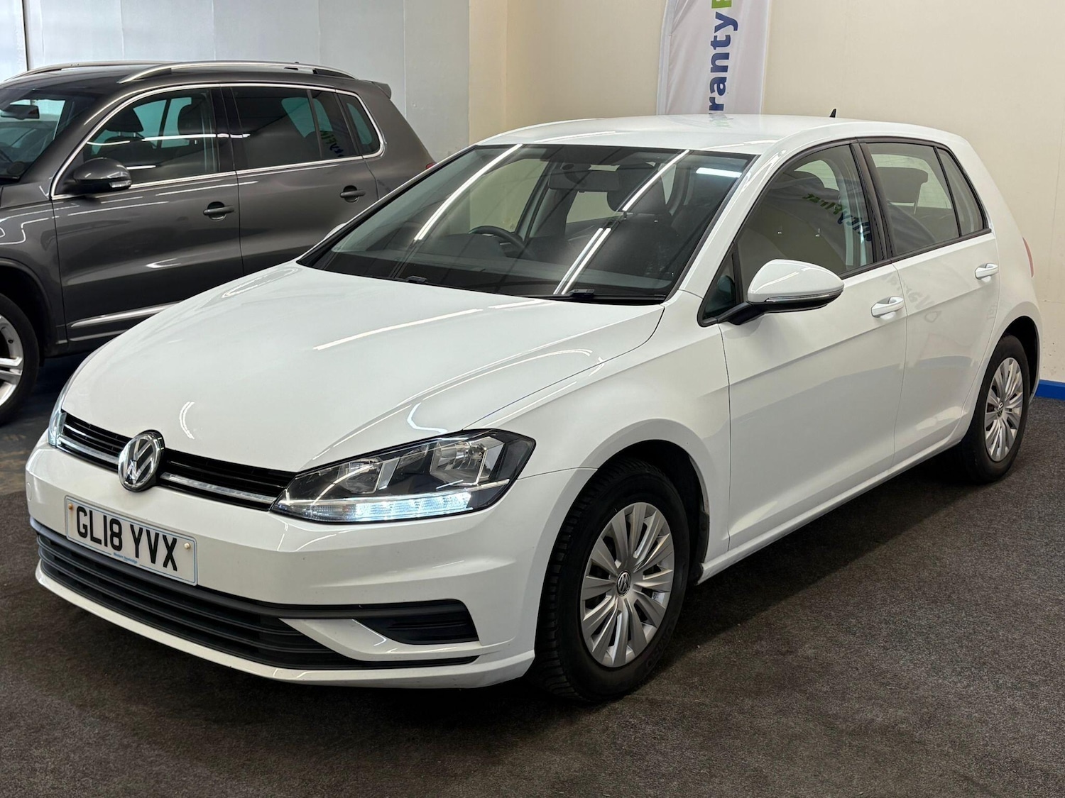 Used Volkswagen Golf 2018 for sale - 77993156: Photo 2