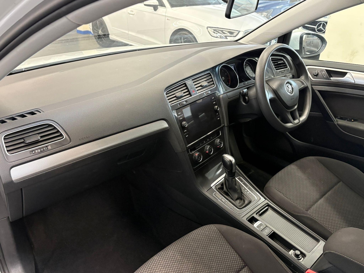 Used Volkswagen Golf 2018 for sale - 77993156: Photo 7