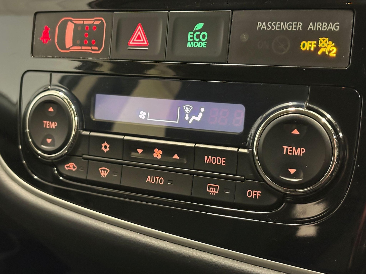 Used Mitsubishi Outlander 2014 for sale - 77625335: Photo 24