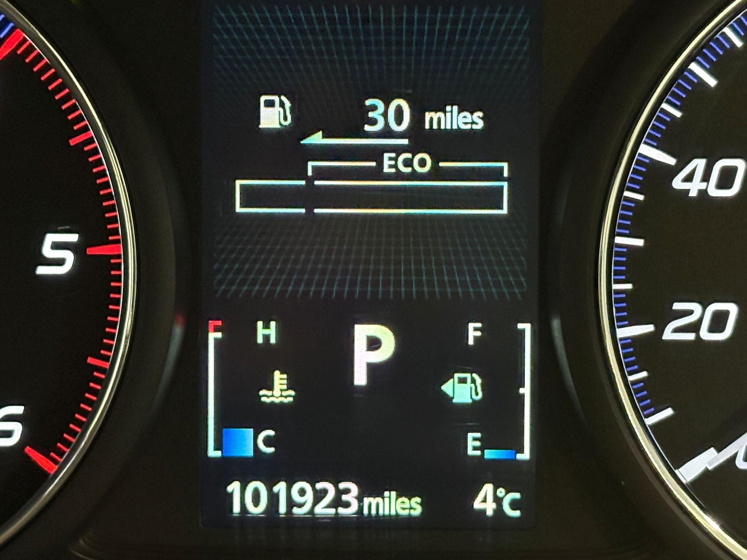 Used Mitsubishi Outlander 2014 for sale - 77625335: Photo 25