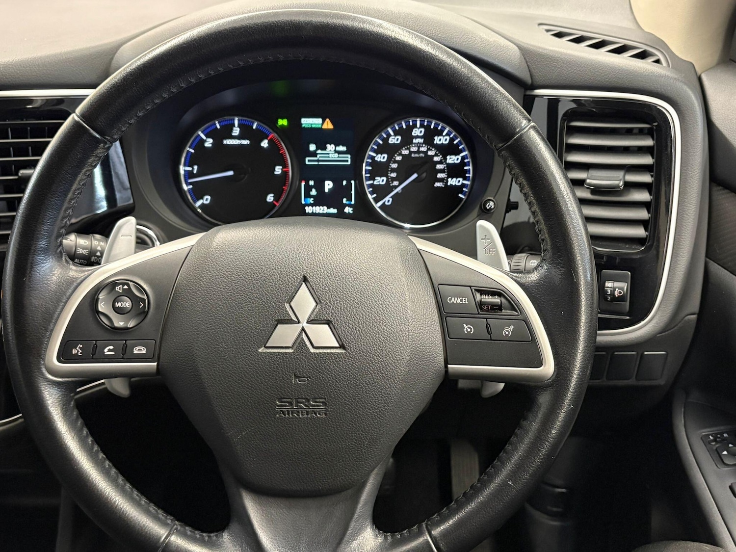 Used Mitsubishi Outlander 2014 for sale - 77625335: Photo 29