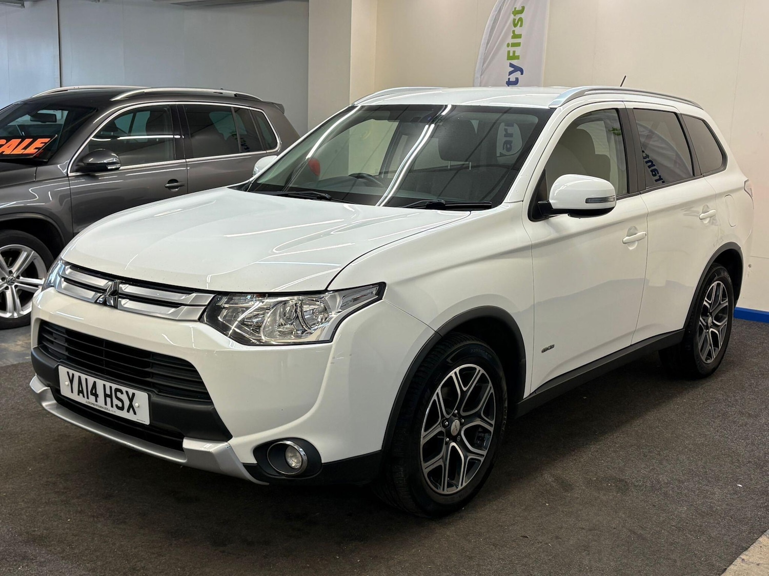 Used Mitsubishi Outlander 2014 for sale - 77625335: Photo 3