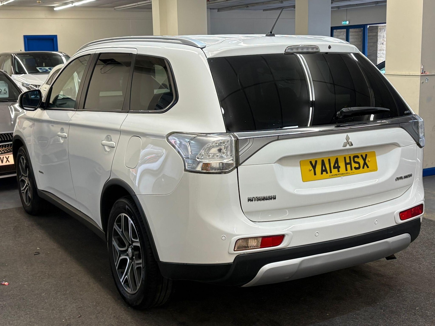 Used Mitsubishi Outlander 2014 for sale - 77625335: Photo 4