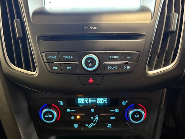 Used Ford Focus 2017 for sale - 76227504: Photo 11