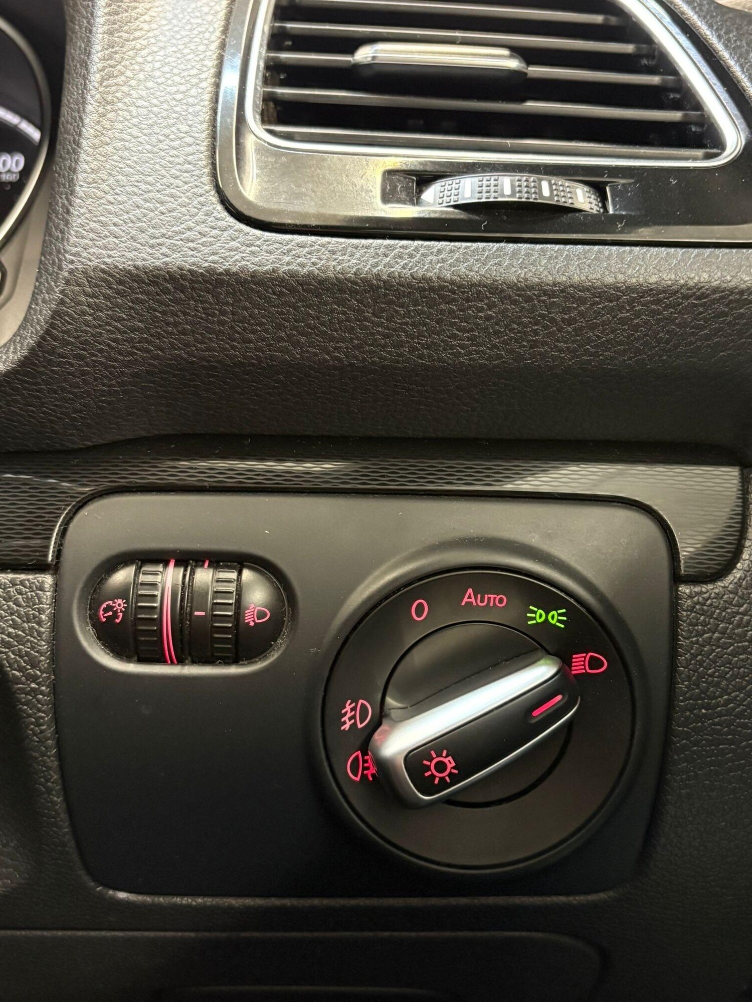 Used Volkswagen Scirocco for sale - 78184668: Photo 13