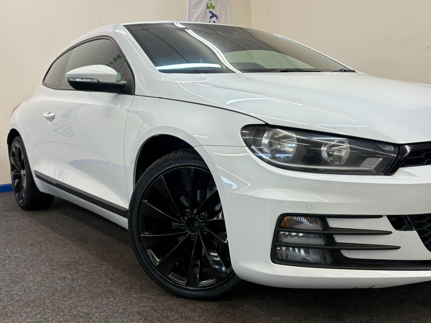 Used Volkswagen Scirocco for sale - 78184668: Photo 5