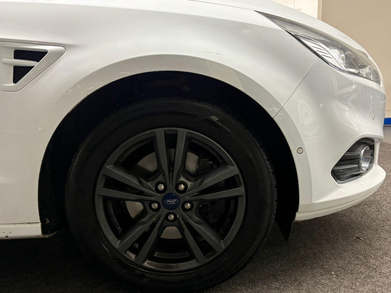 Used Ford S-Max 2015 for sale - 76623198: Photo 14