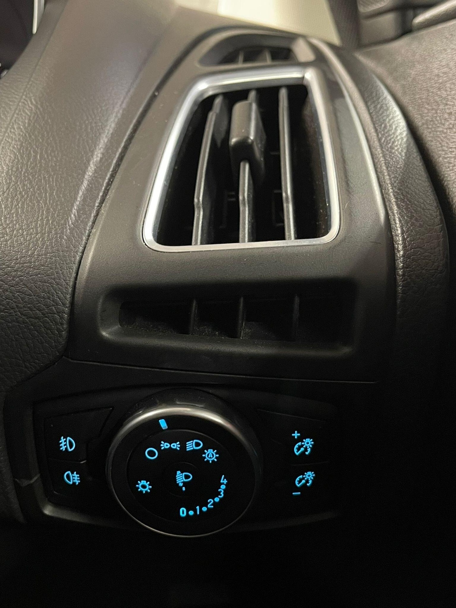 Used Ford Focus 2016 for sale - 76623245: Photo 11