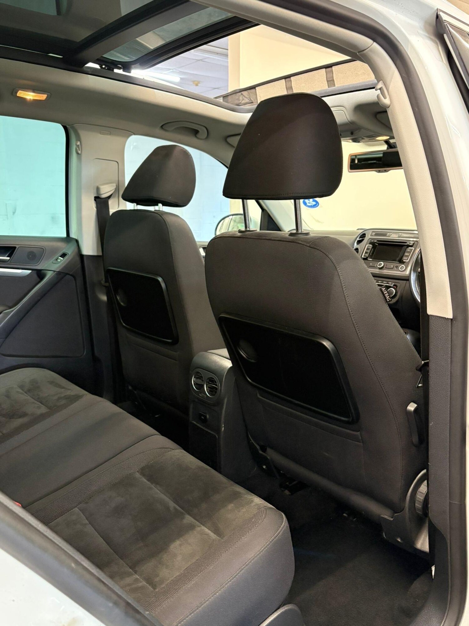 Used Volkswagen Tiguan for sale - 78127603: Photo 12