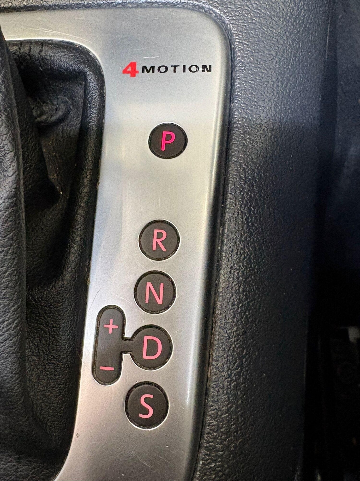 Used Volkswagen Tiguan for sale - 78127603: Photo 14