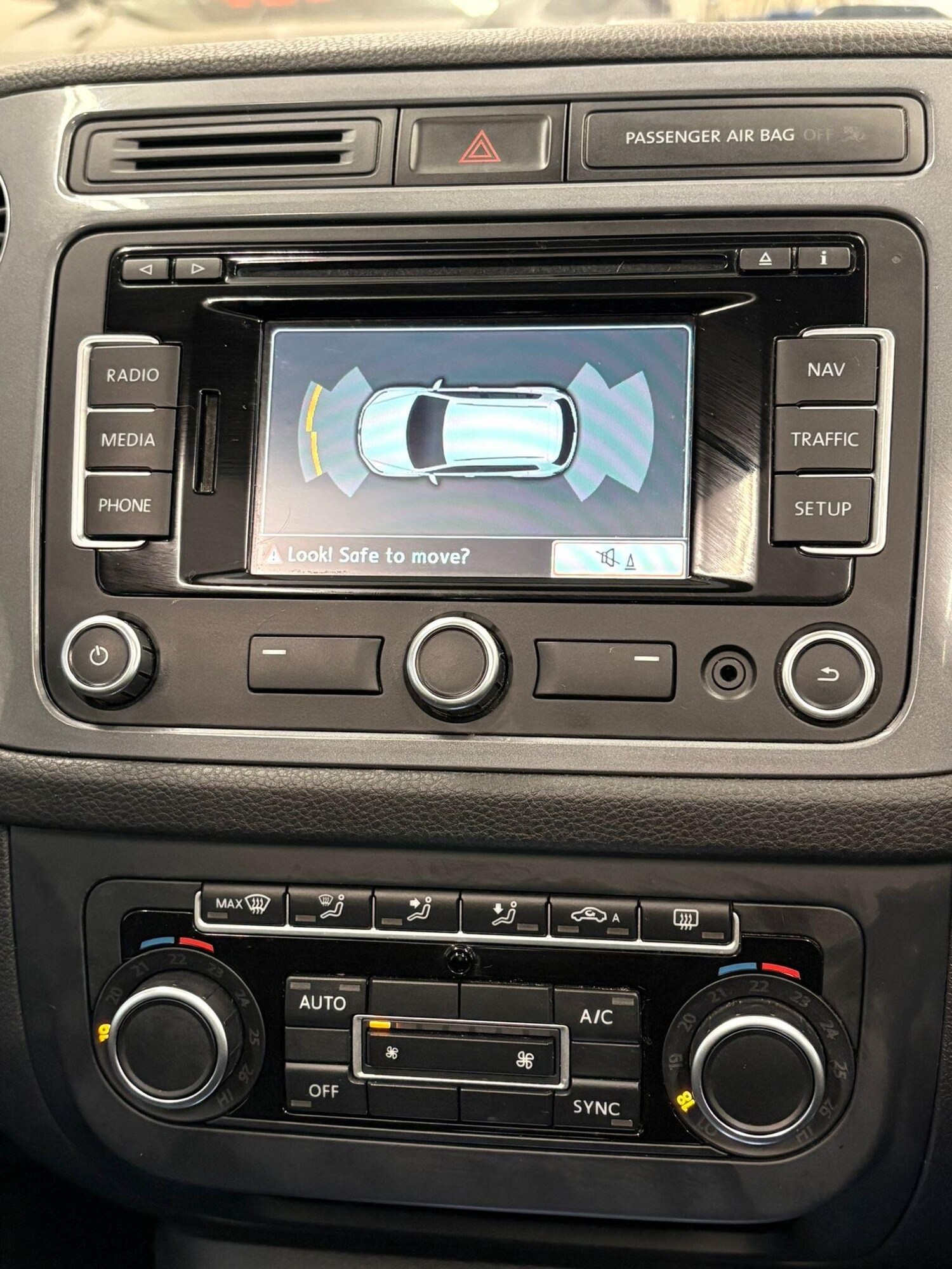 Used Volkswagen Tiguan for sale - 78127603: Photo 18