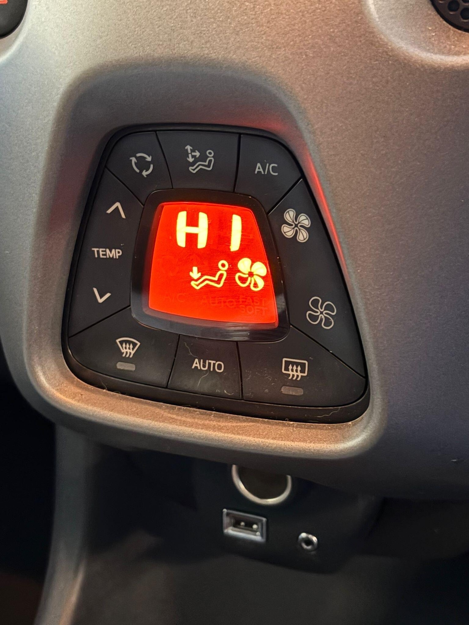 Used Toyota AYGO for sale - 77305620: Photo 18