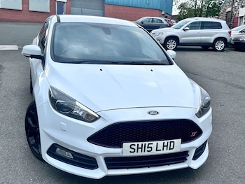 Used Ford Focus 2015 for sale - 79373178: Photo