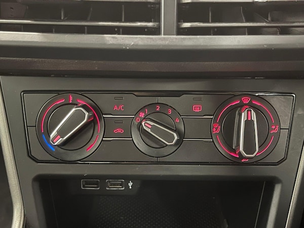 Used Volkswagen Polo 2018 for sale - 76228083: Photo 13