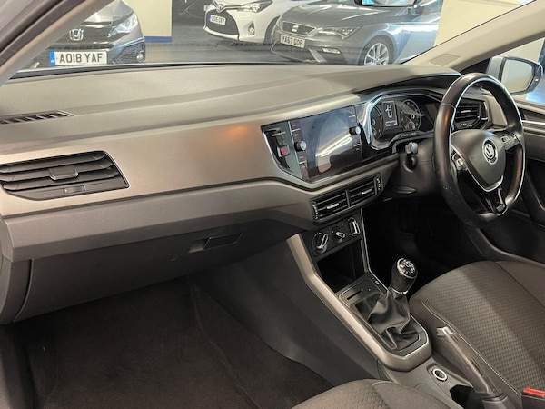 Used Volkswagen Polo 2018 for sale - 76228083: Photo 4