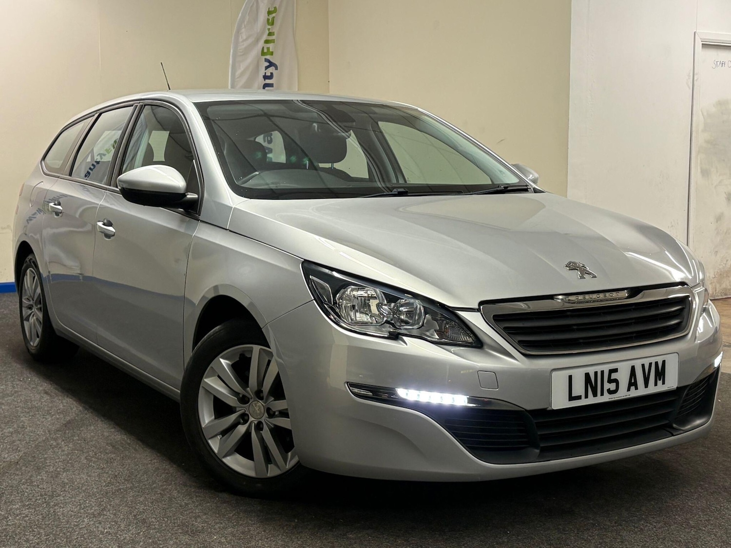 Used Peugeot 308 SW 2015 for sale - 76425575: Photo 1