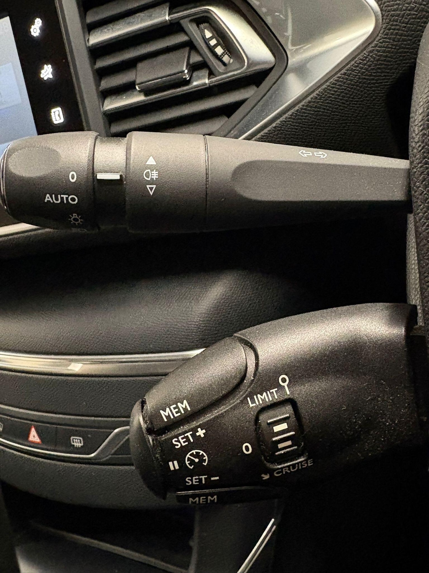 Used Peugeot 308 SW 2015 for sale - 76425575: Photo 11