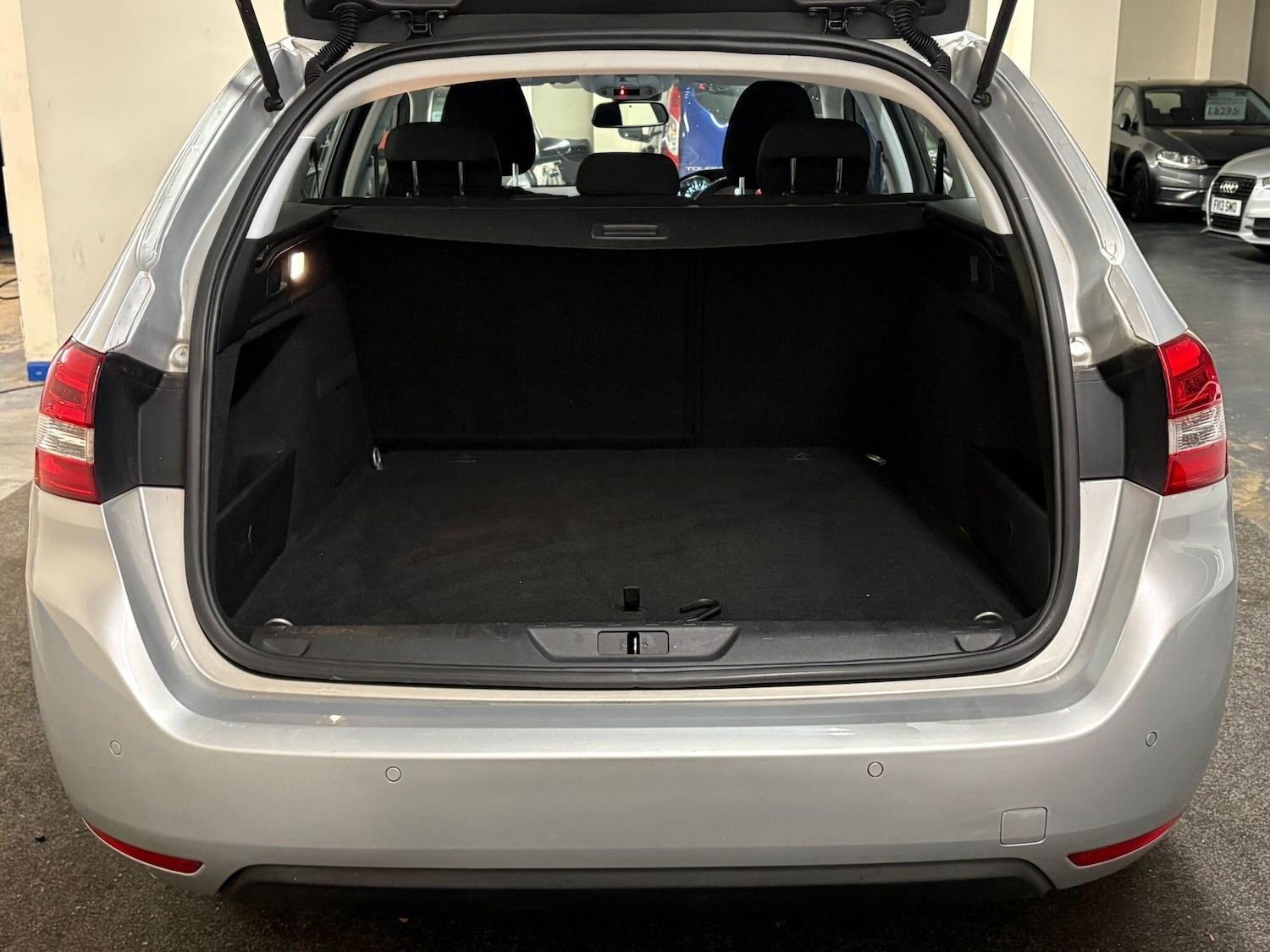 Used Peugeot 308 SW 2015 for sale - 76425575: Photo 17