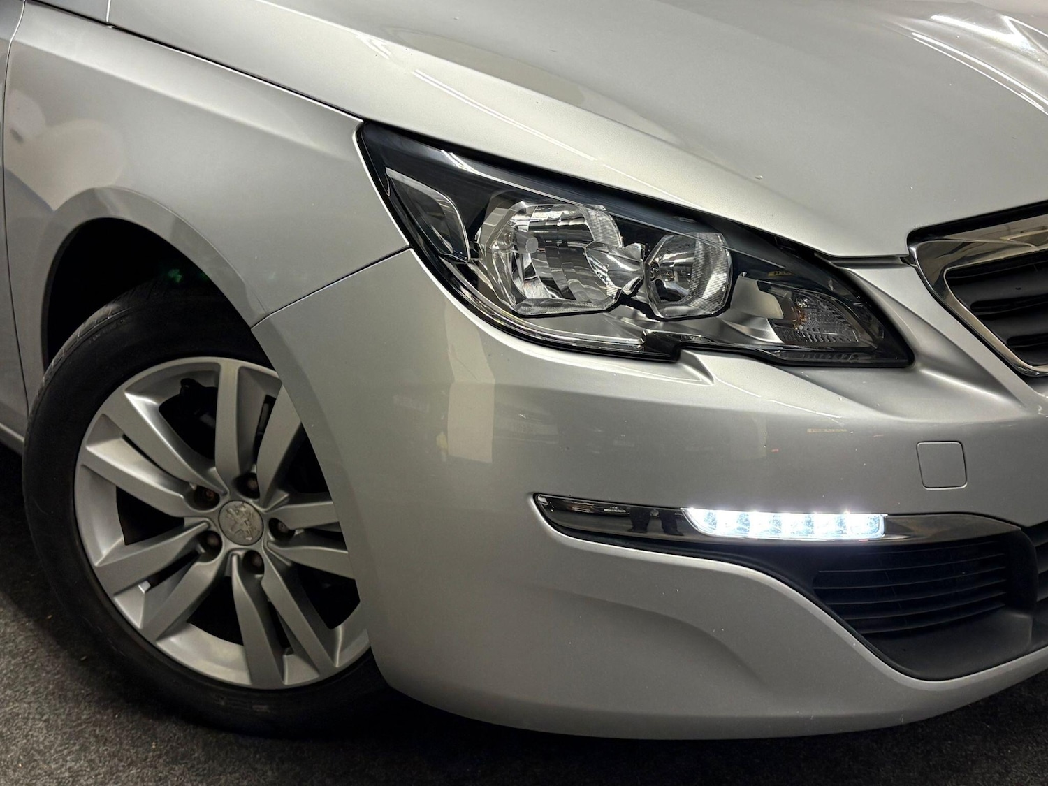 Used Peugeot 308 SW 2015 for sale - 76425575: Photo 18