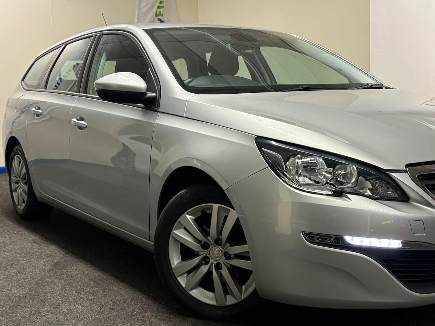 Used Peugeot 308 SW 2015 for sale - 76425575: Photo 5