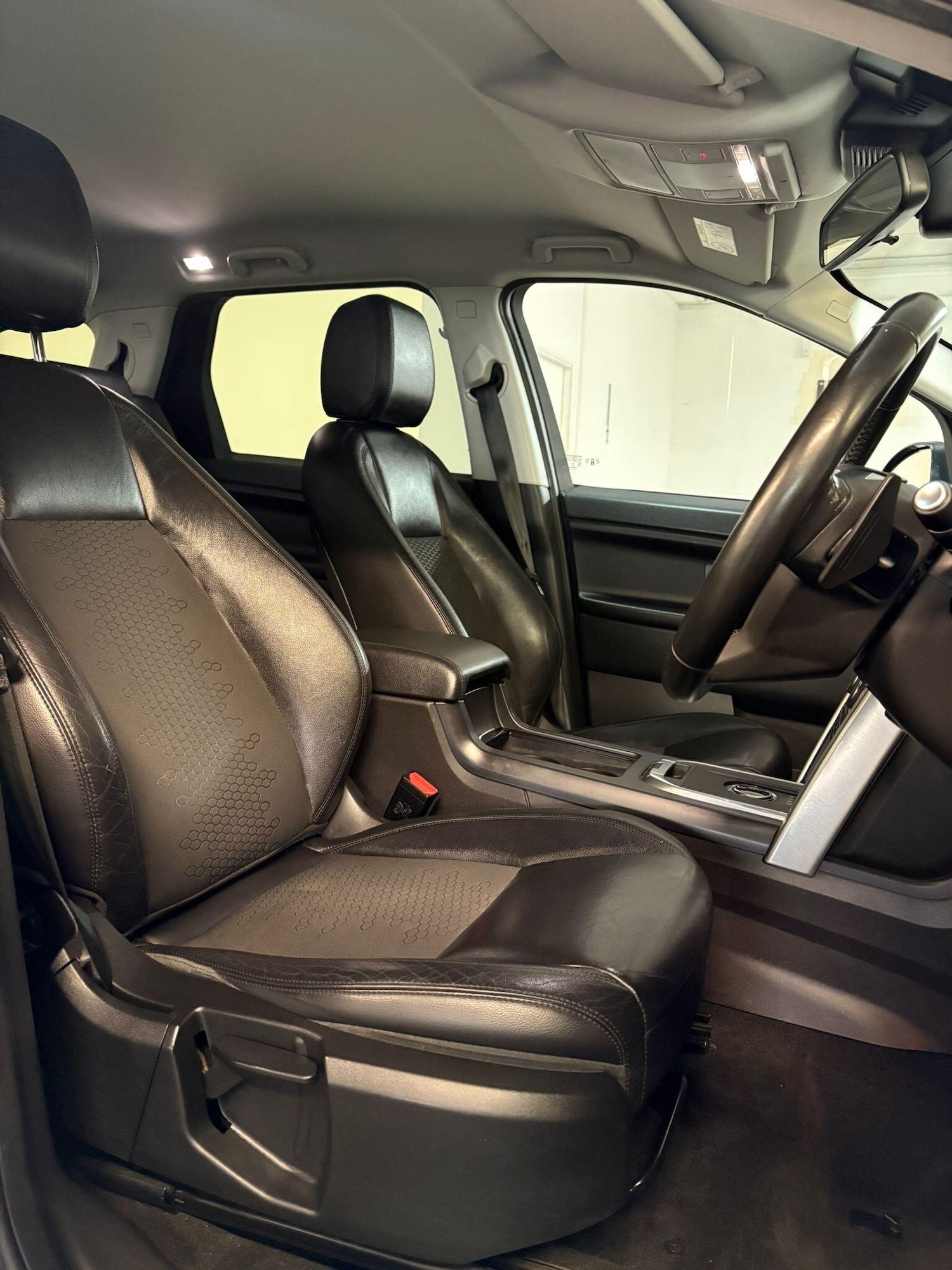 Used Land Rover Discovery Sport for sale - 77238342: Photo 9