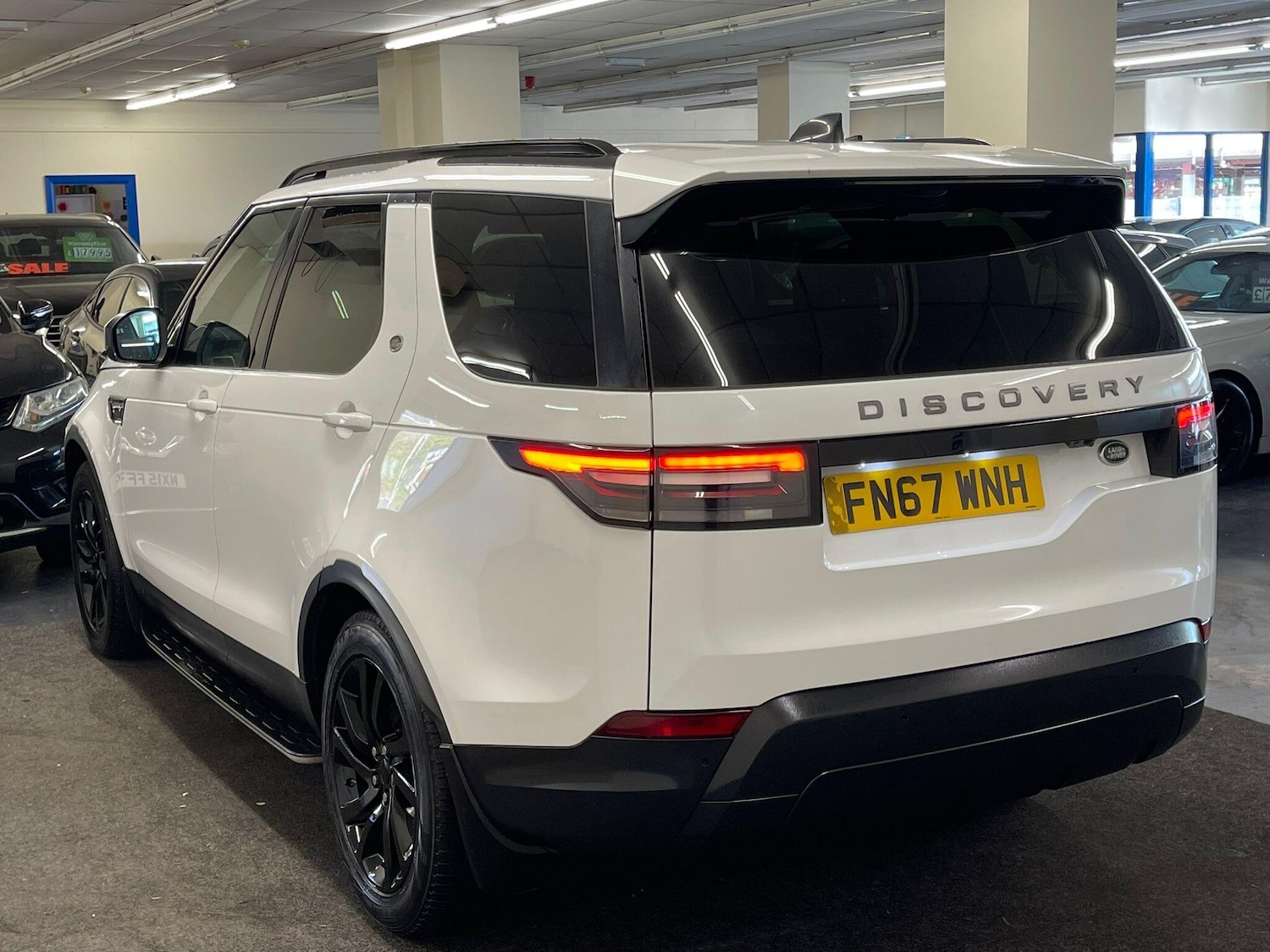 Used Land Rover Discovery 2017 for sale - 76996523: Photo 10