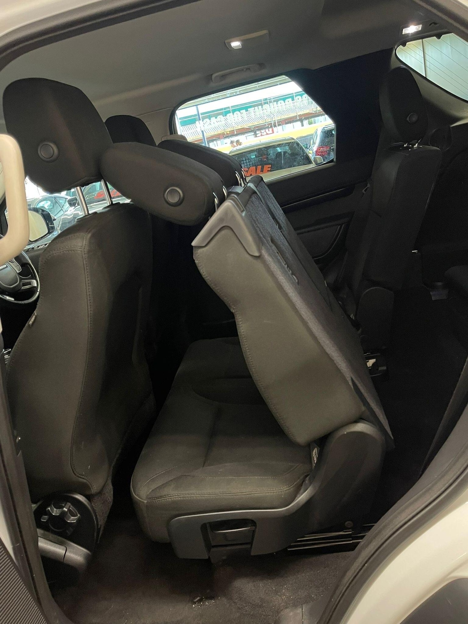 Used Land Rover Discovery 2017 for sale - 76996523: Photo 16