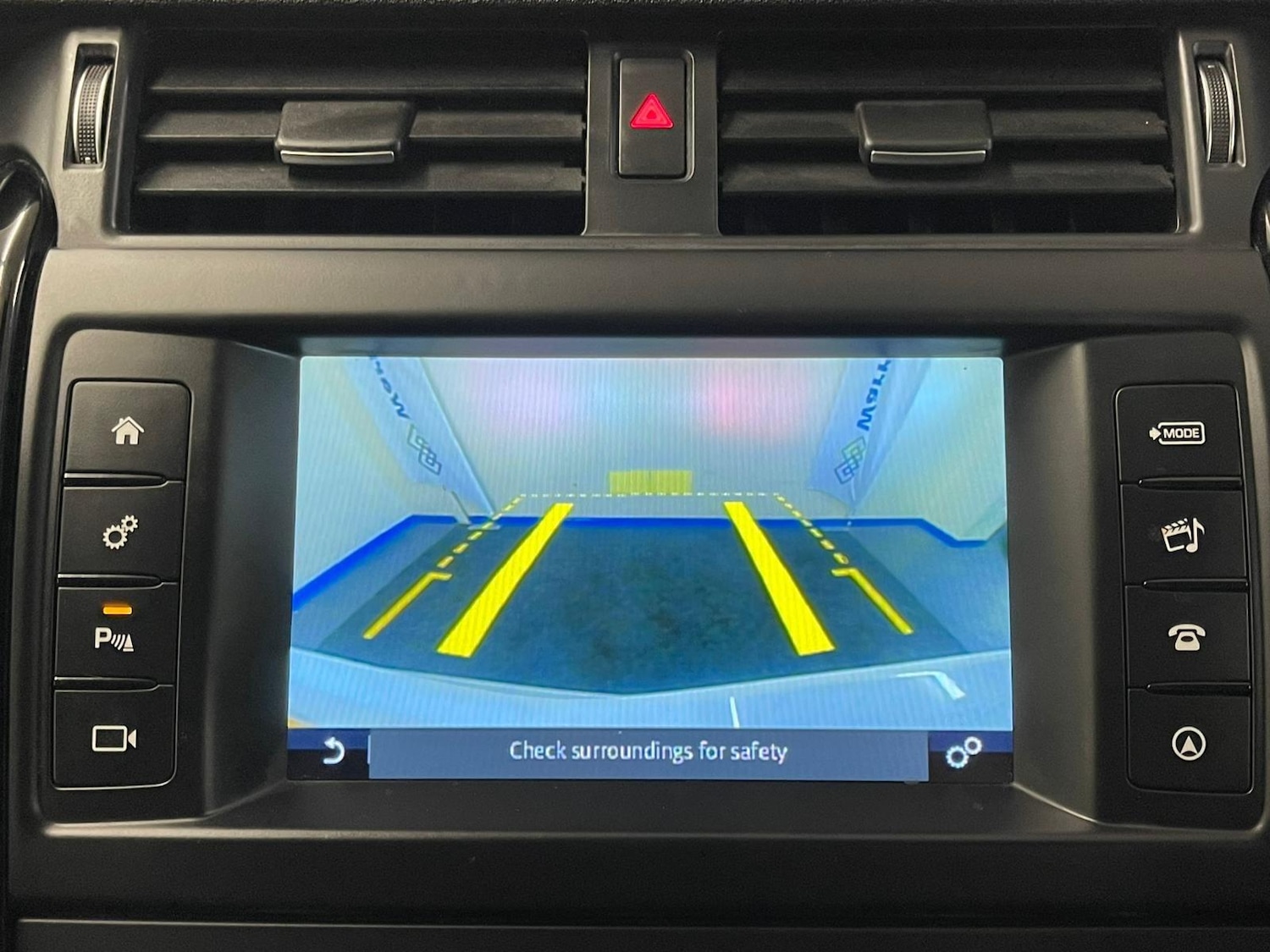 Used Land Rover Discovery 2017 for sale - 76996523: Photo 27