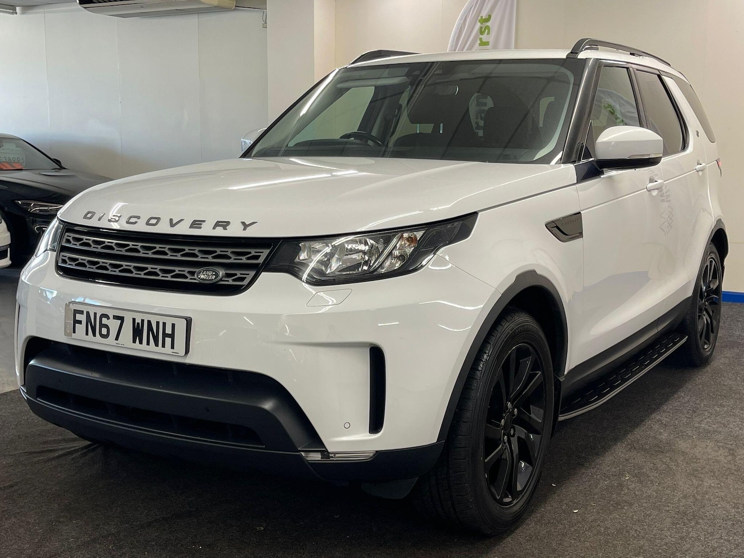 Used Land Rover Discovery 2017 for sale - 76996523: Photo 4