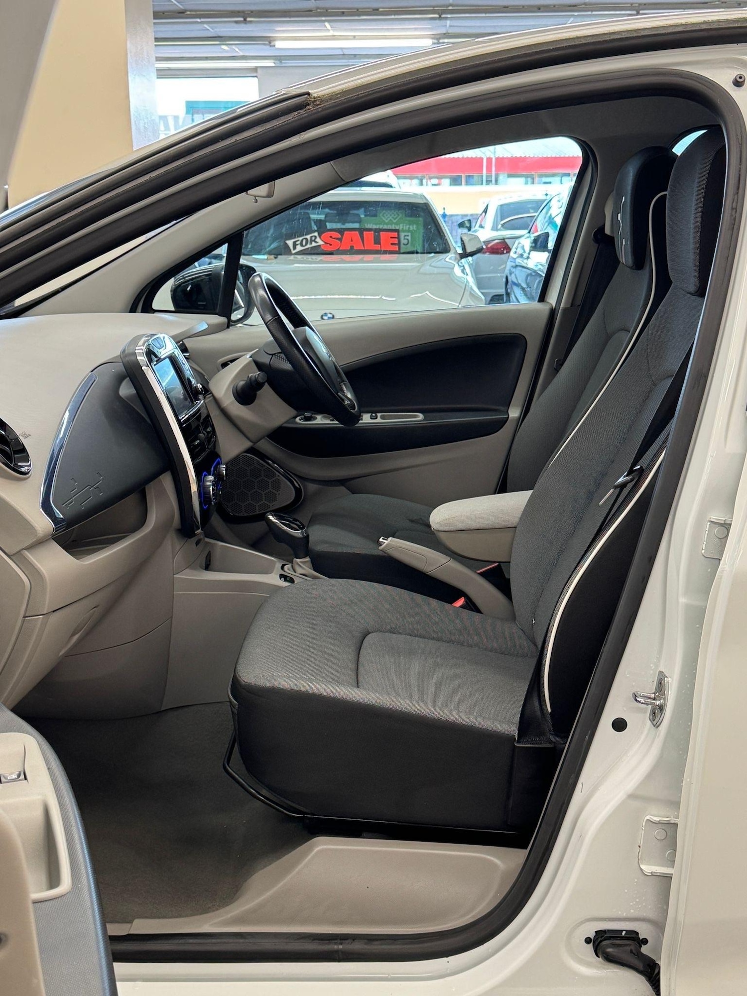 Used Renault Zoe for sale - 76623247: Photo 10