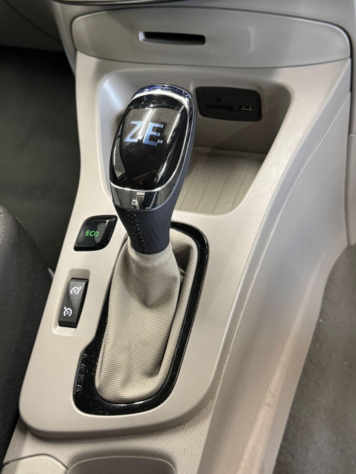 Used Renault Zoe for sale - 76623247: Photo 16