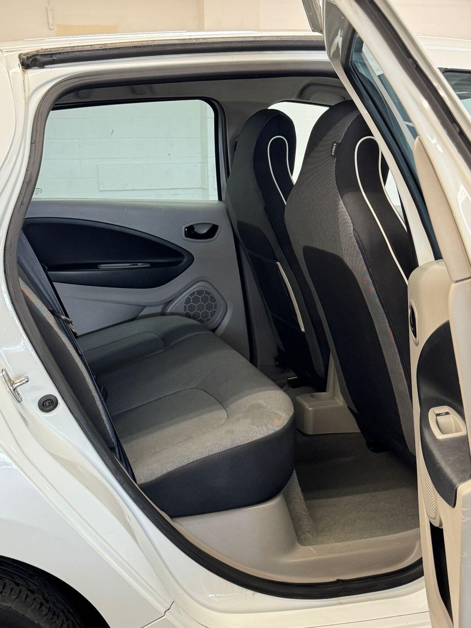 Used Renault Zoe for sale - 76623247: Photo 19