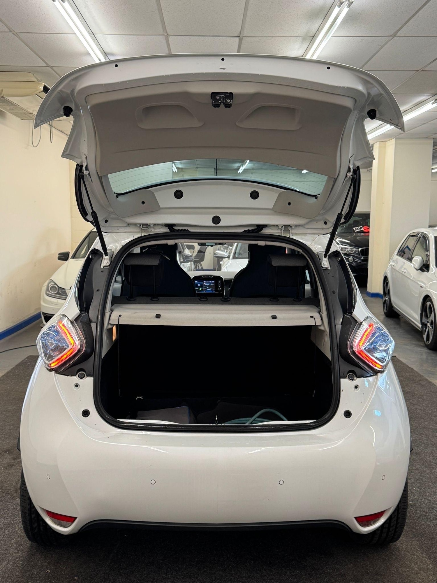 Used Renault Zoe for sale - 76623247: Photo 24