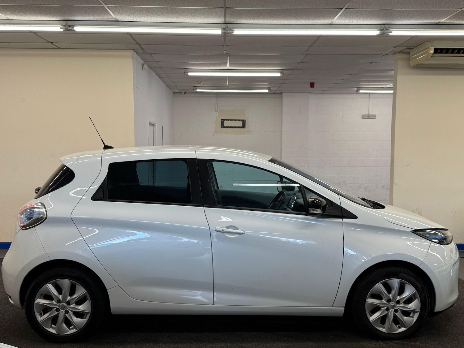 Used Renault Zoe for sale - 76623247: Photo 4