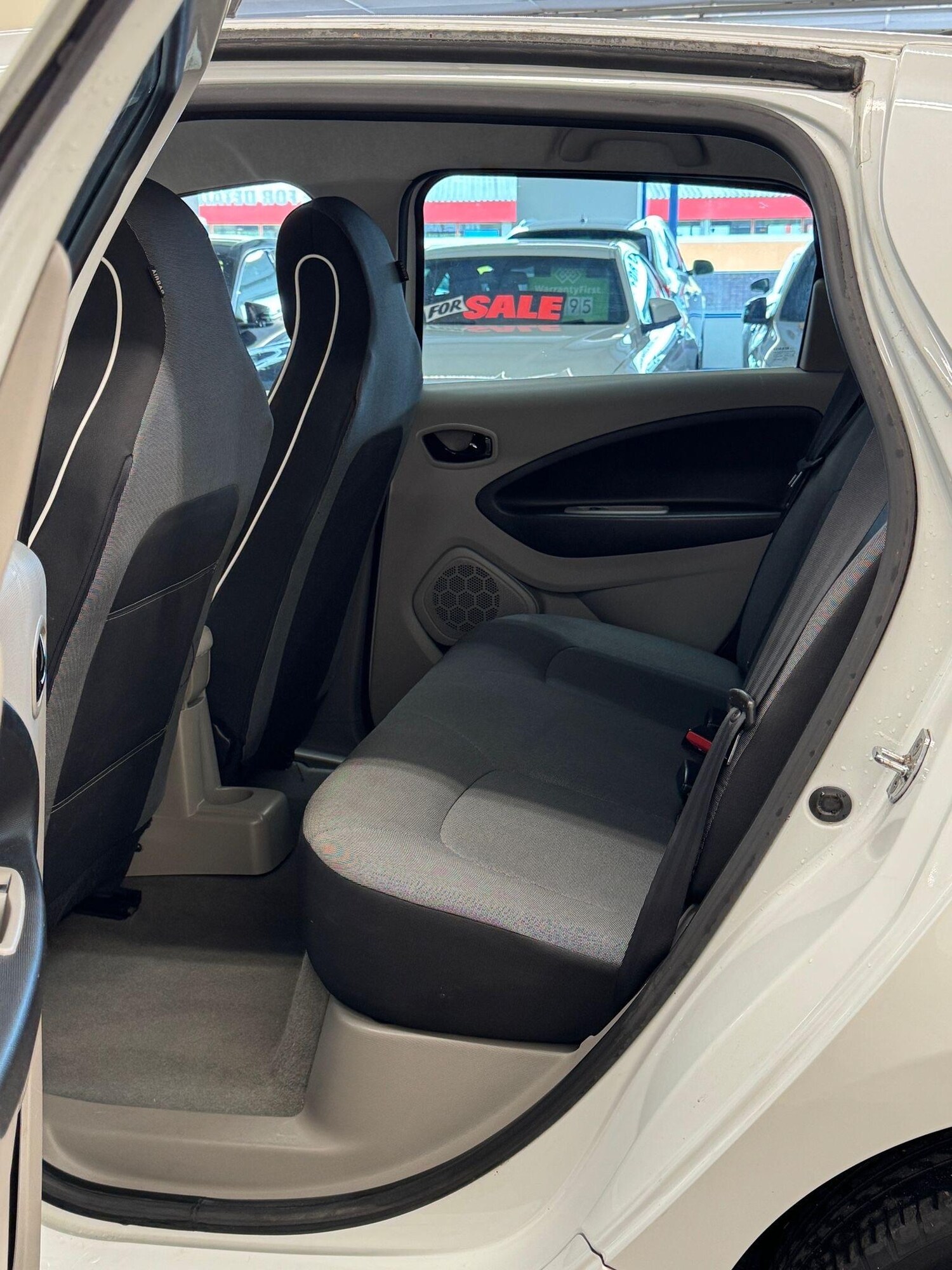 Used Renault Zoe for sale - 76623247: Photo 8